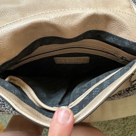 STEVE MADDEN Tassel Crossbody - Picture 8 of 13